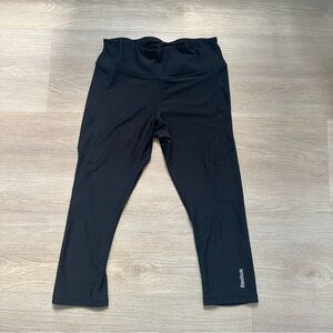 Reebok Women’s Black Cropped Leggings | Size Small